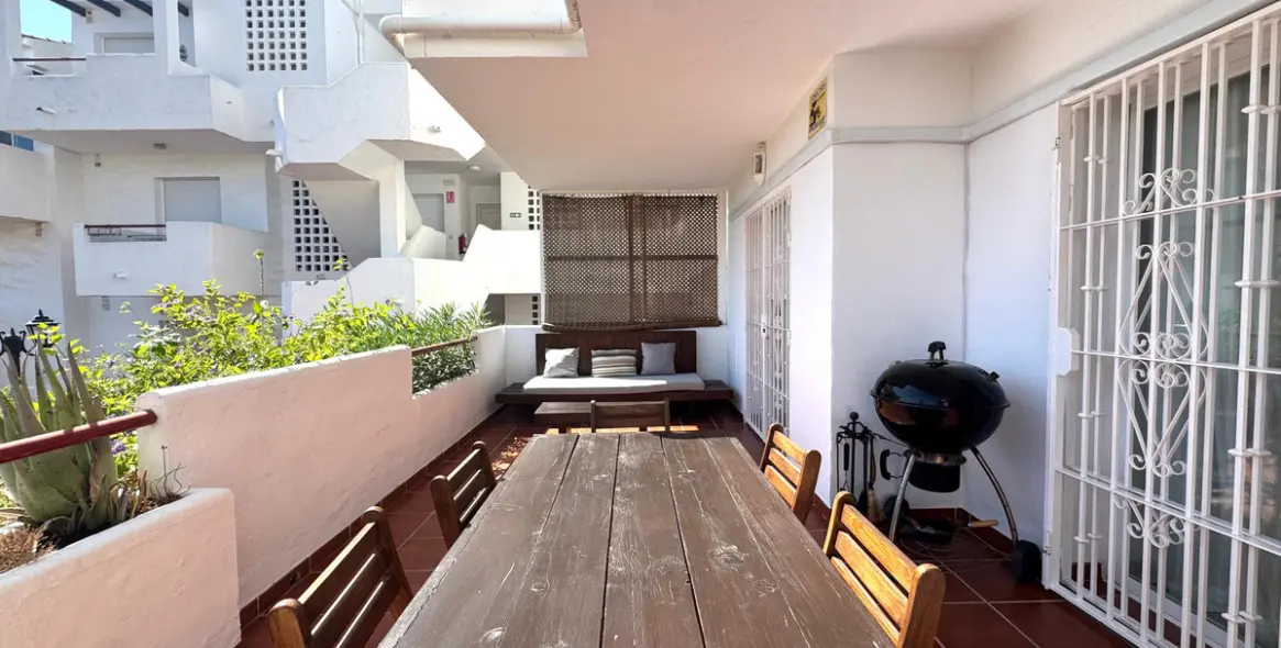 Alquiler a largo plazo de apartamento en planta baja en Bel Air 3