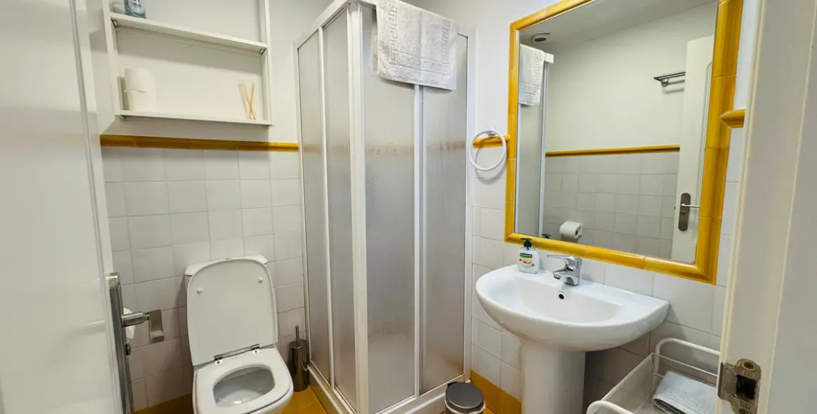 Alquiler a largo plazo de apartamento en planta baja en Bel Air 14