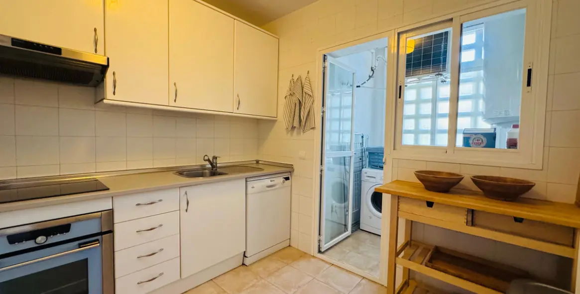 Alquiler a largo plazo de apartamento en planta baja en Bel Air 17