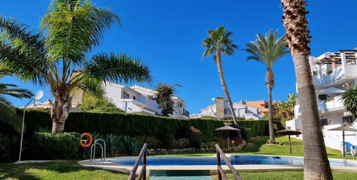 Alquiler a largo plazo de apartamento en planta baja en Bel Air 25