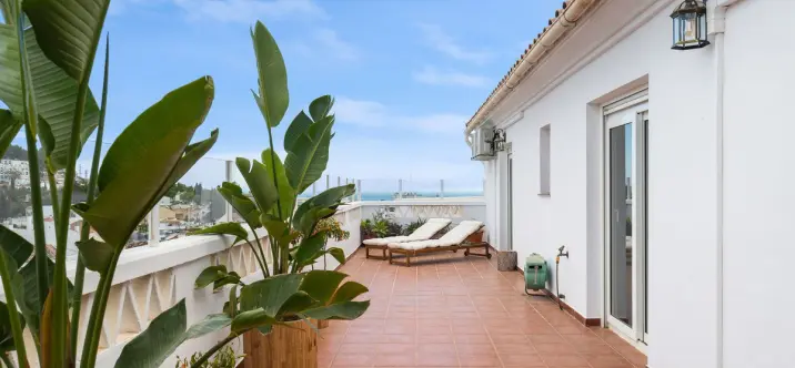 Short-term rent of penthouse in Nueva Andalucía 2