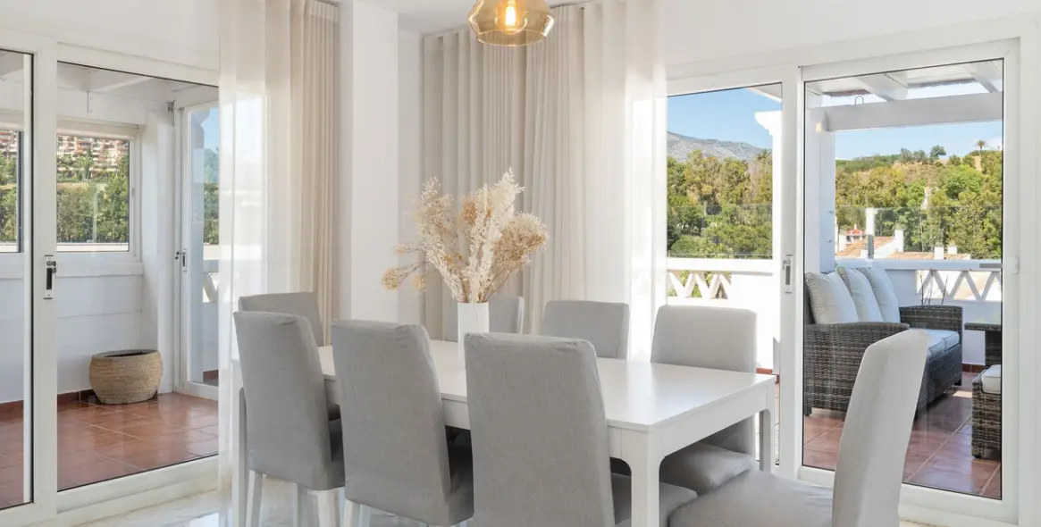 Short-term rent of penthouse in Nueva Andalucía 7