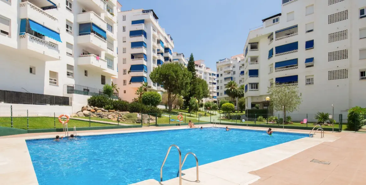 Short-term rent of penthouse in Nueva Andalucía 16