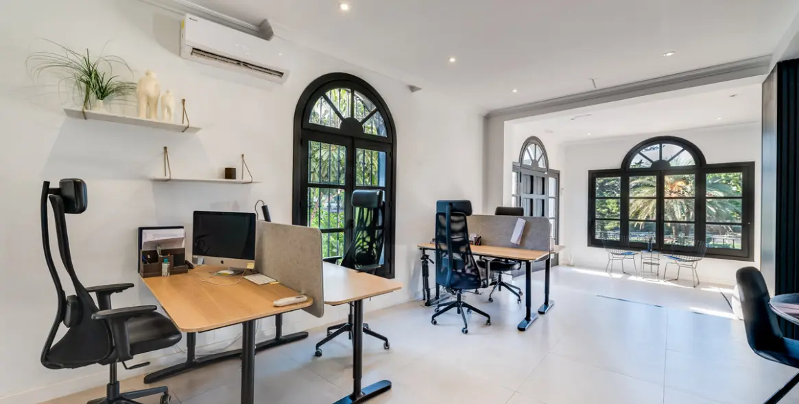 Long-term rent of office in Nueva Andalucía 7
