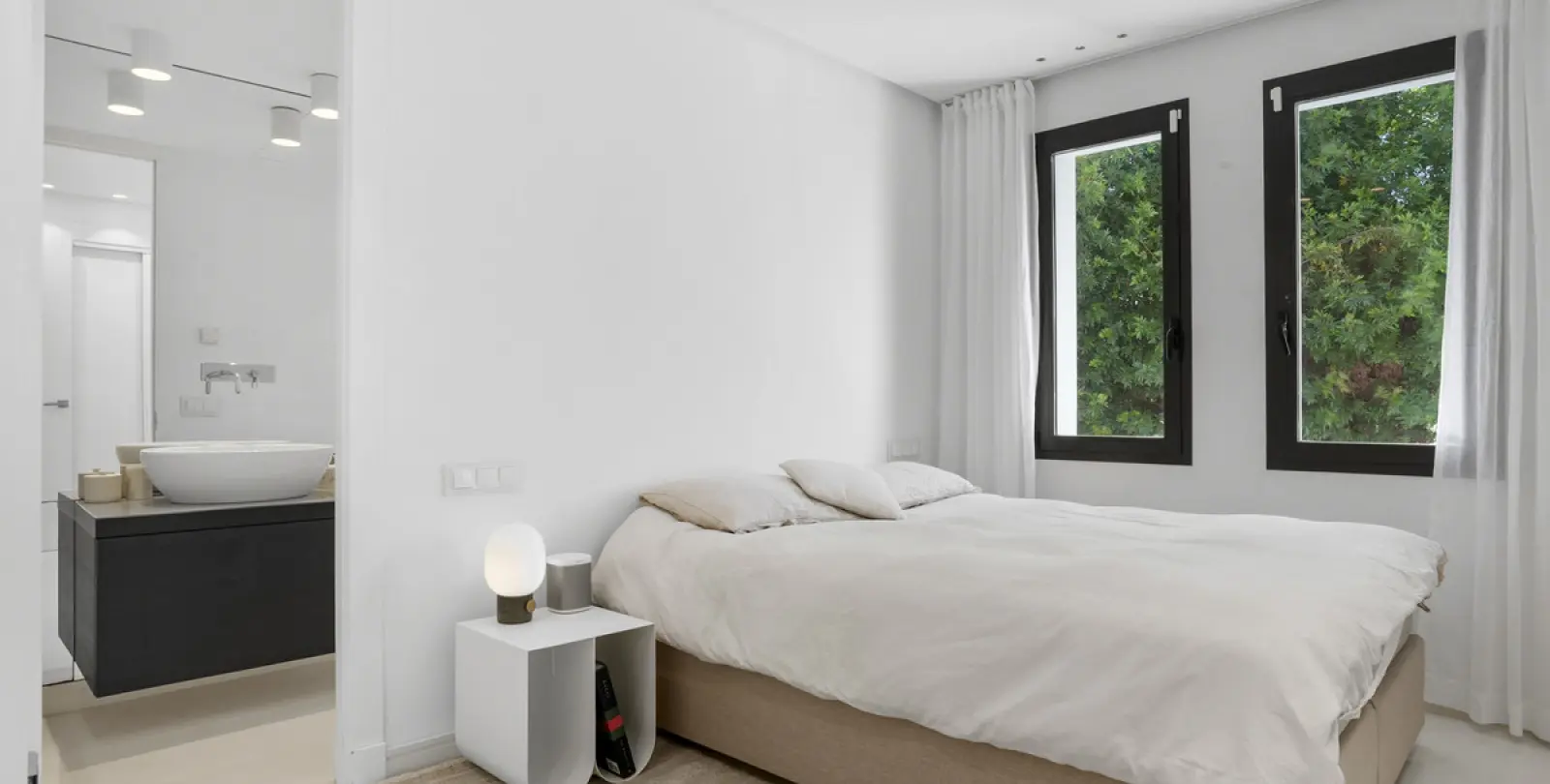 Short-term rent of detached villa in Nueva Andalucía 16