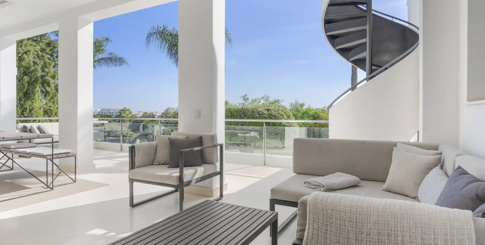 Short-term rent of detached villa in Nueva Andalucía 17