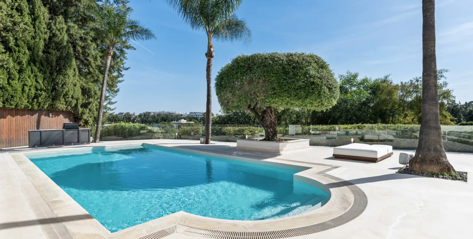 Short-term rent of detached villa in Nueva Andalucía 21