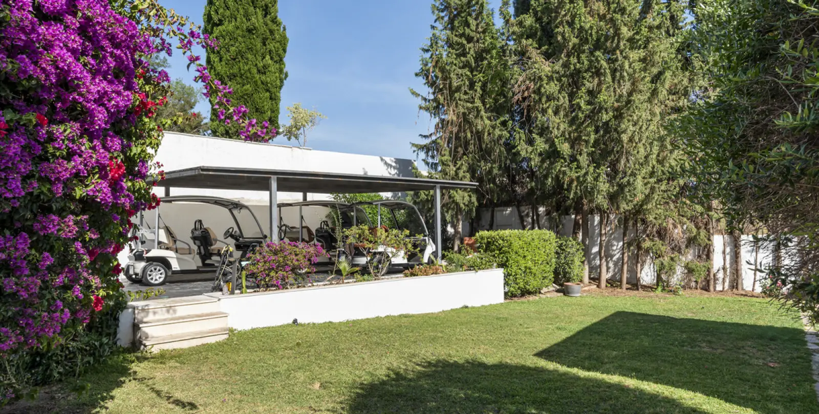 Short-term rent of detached villa in Nueva Andalucía 24
