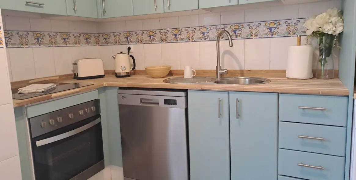 Venta de apartamento en planta baja en El Paraiso 8
