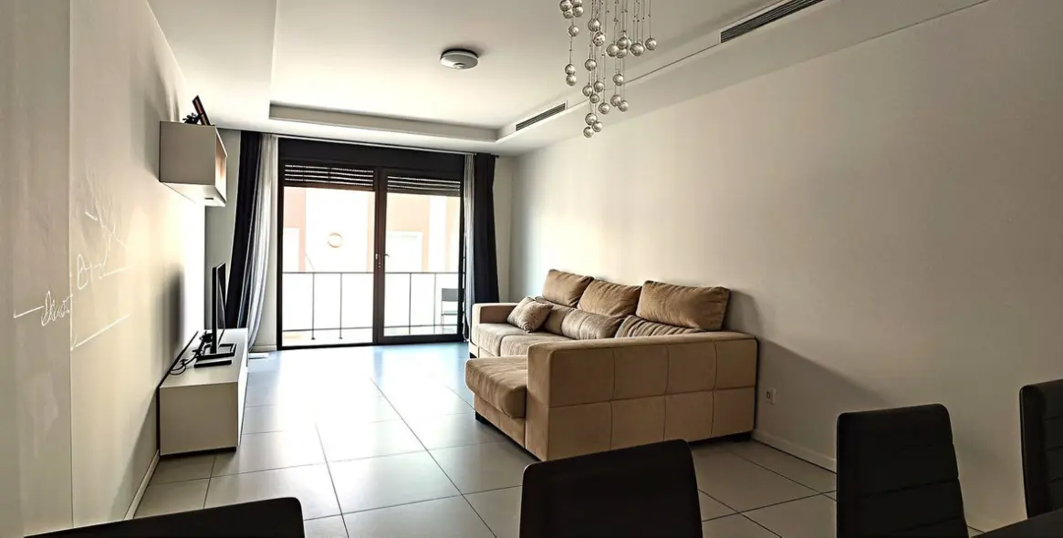 Sale of middle floor apartment in Cancelada 2