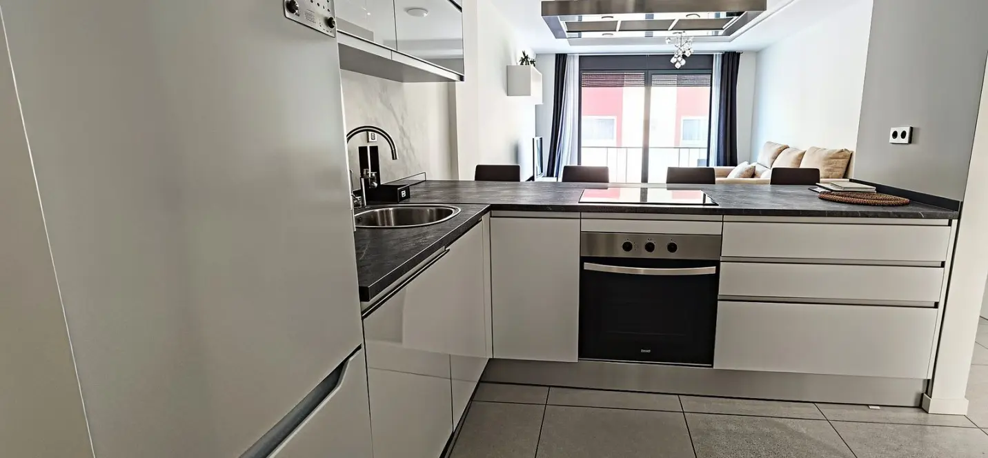 Sale of middle floor apartment in Cancelada 2