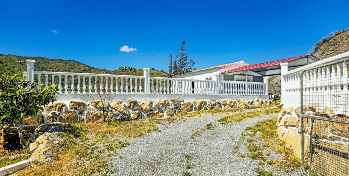 Venta de villa independiente en La Viñuela 46