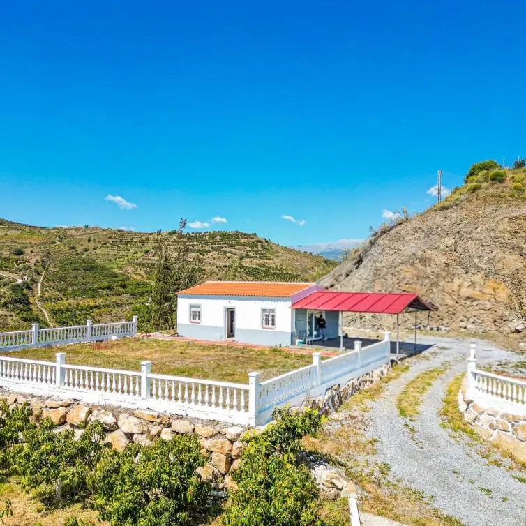 Sale of detached villa in La Viñuela