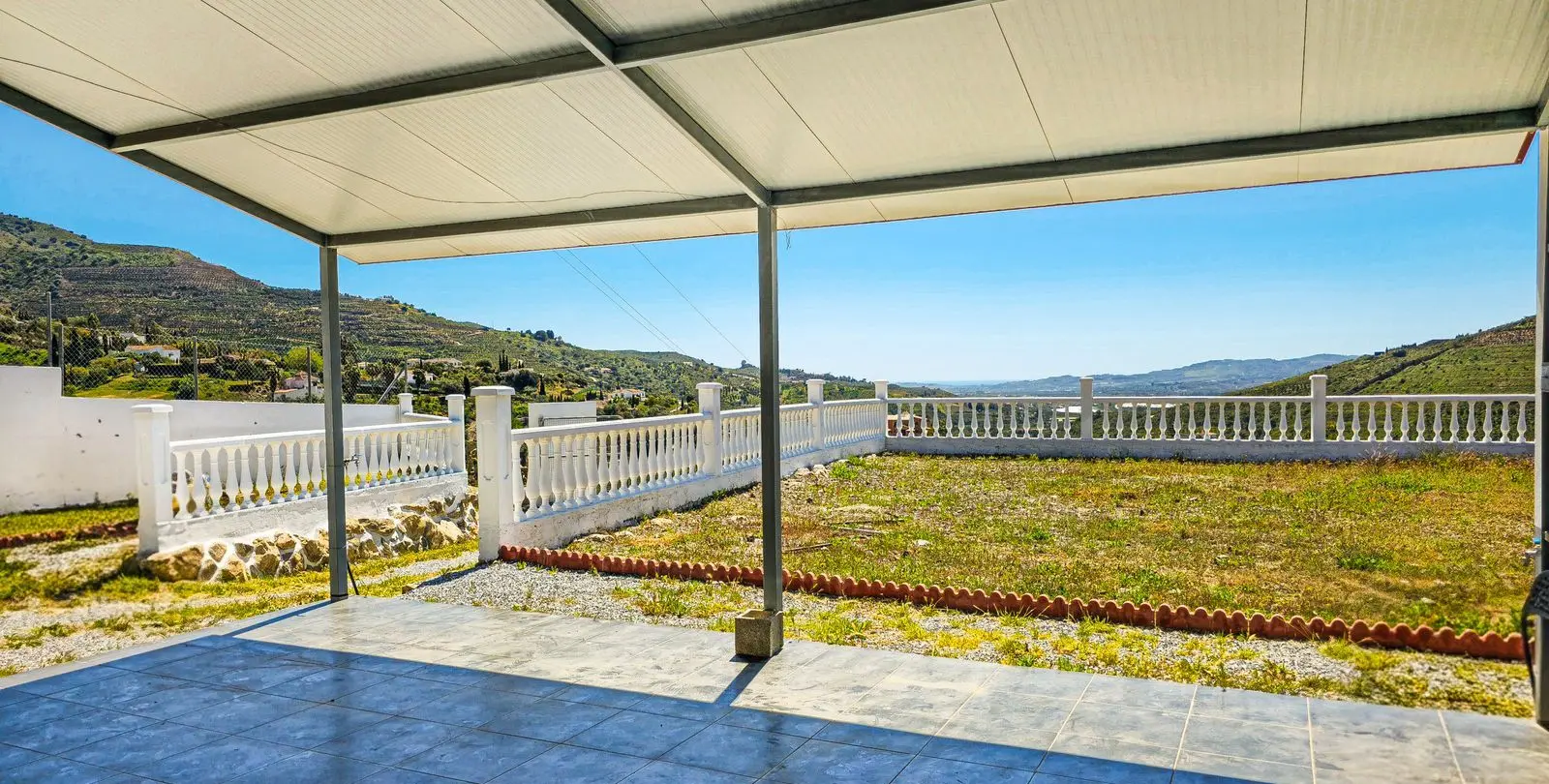 Venta de villa independiente en La Viñuela 30