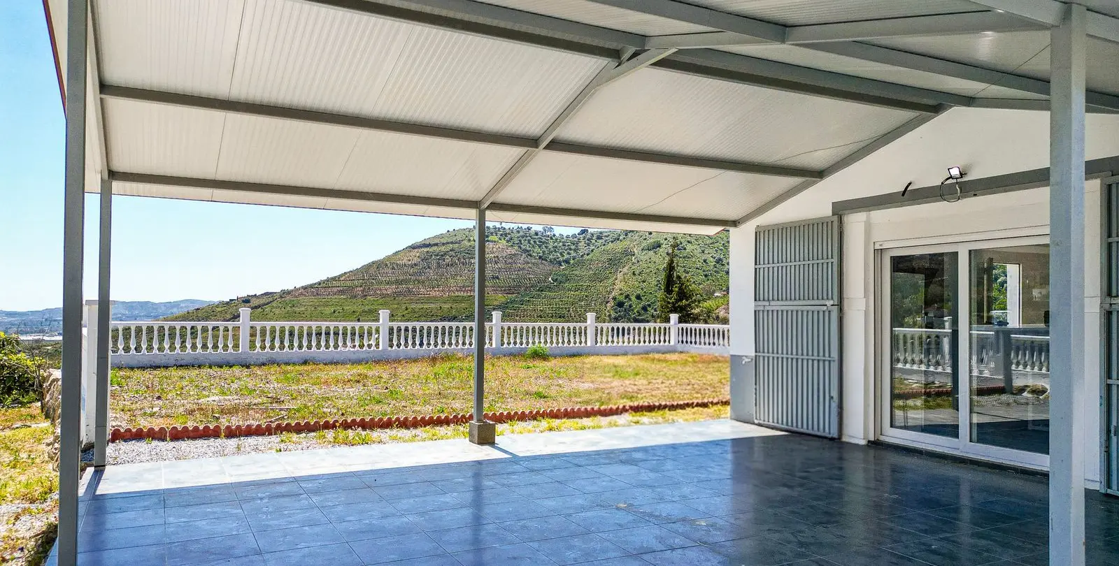 Venta de villa independiente en La Viñuela 31