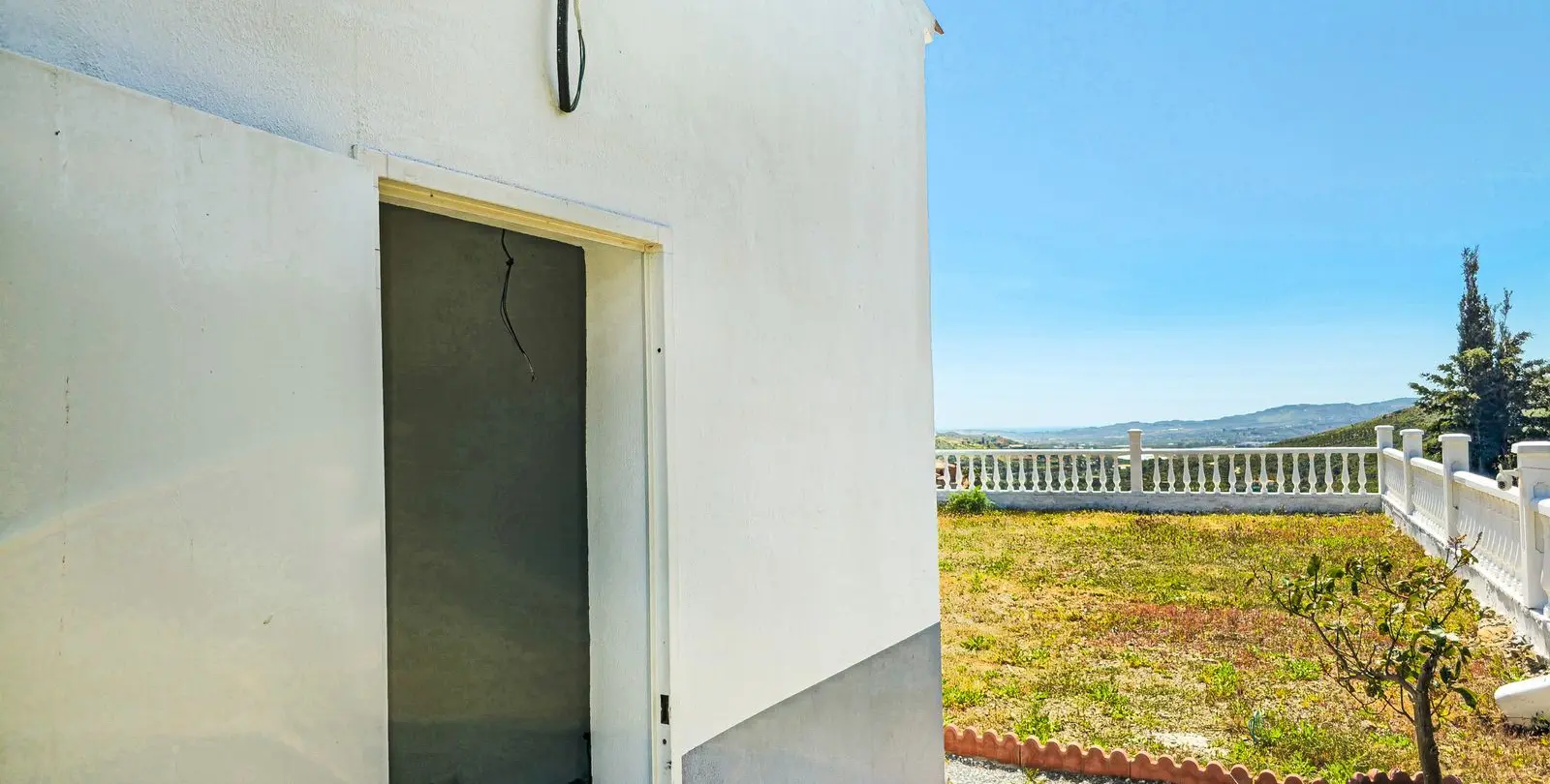 Venta de villa independiente en La Viñuela 35