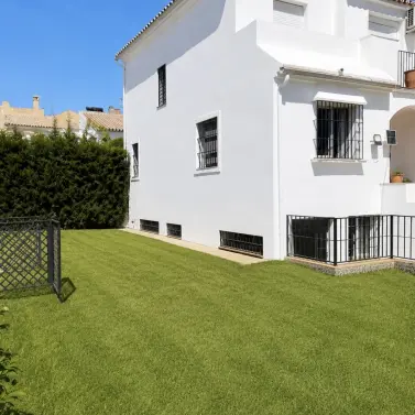 Sale of semi-detached house in Estepona