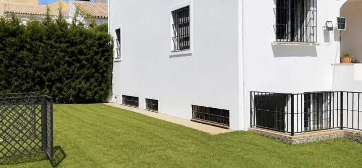 Sale of semi-detached house in Estepona 0