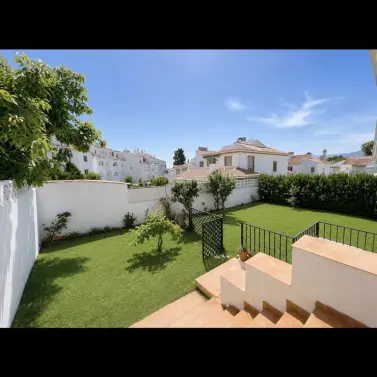 Sale of semi-detached house in Estepona