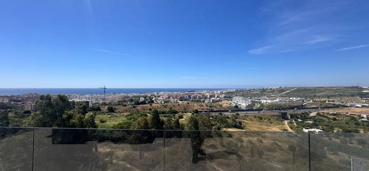 Sale of penthouse in Estepona 0