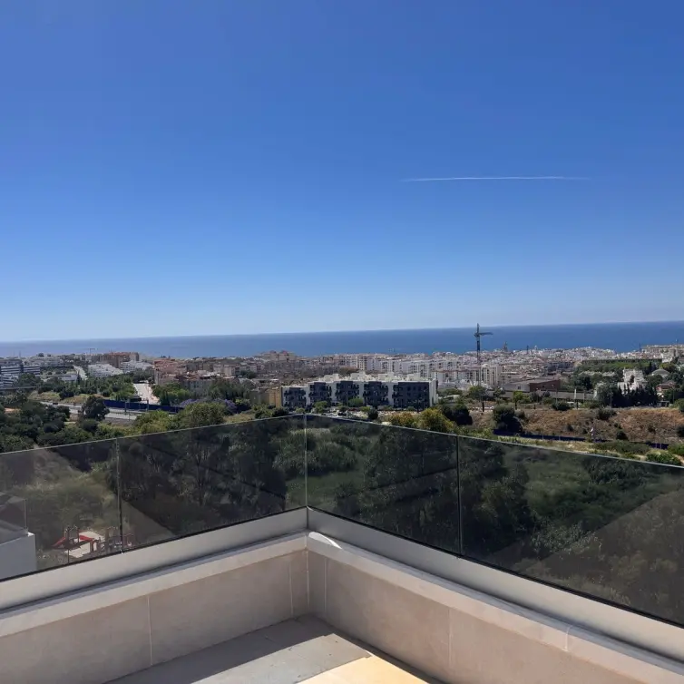 Sale of penthouse in Estepona