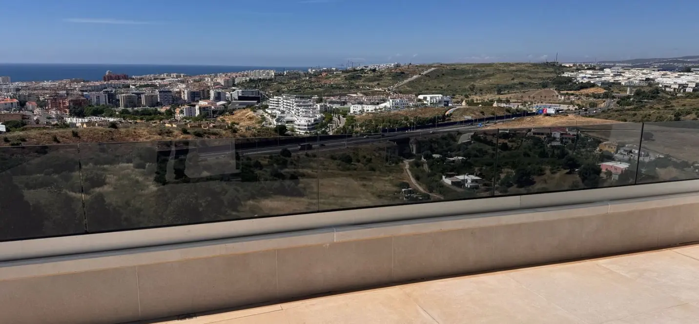 Sale of penthouse in Estepona 4