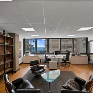 Sale of office in Marbella