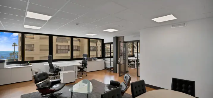Sale of office in Marbella 4