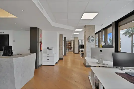 Image 4 thumb