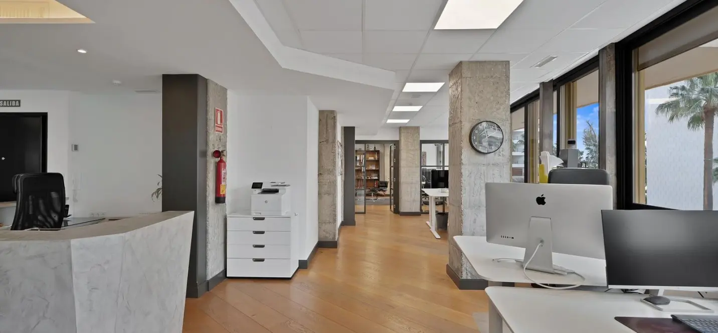 Sale of office in Marbella 3