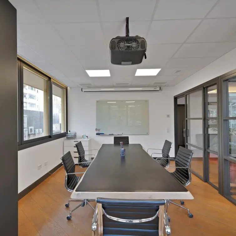 Sale of office in Marbella
