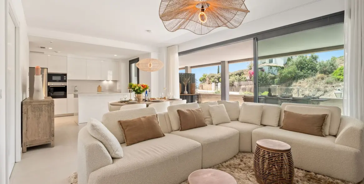 Long-term rent of middle floor apartment in Altos de los Monteros 2