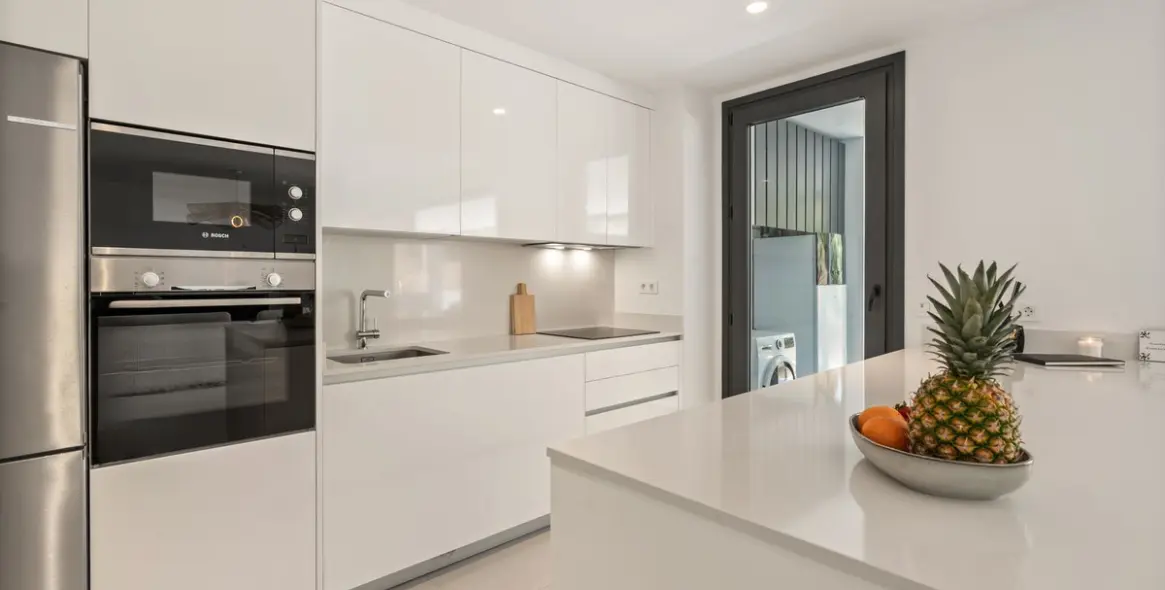 Long-term rent of middle floor apartment in Altos de los Monteros 6
