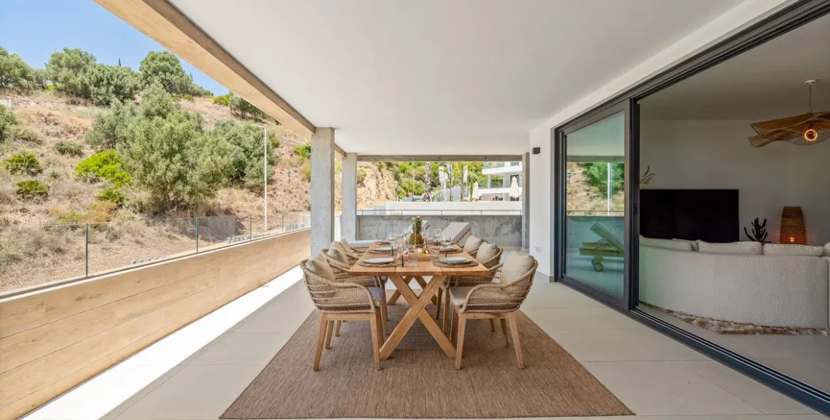 Long-term rent of middle floor apartment in Altos de los Monteros 12