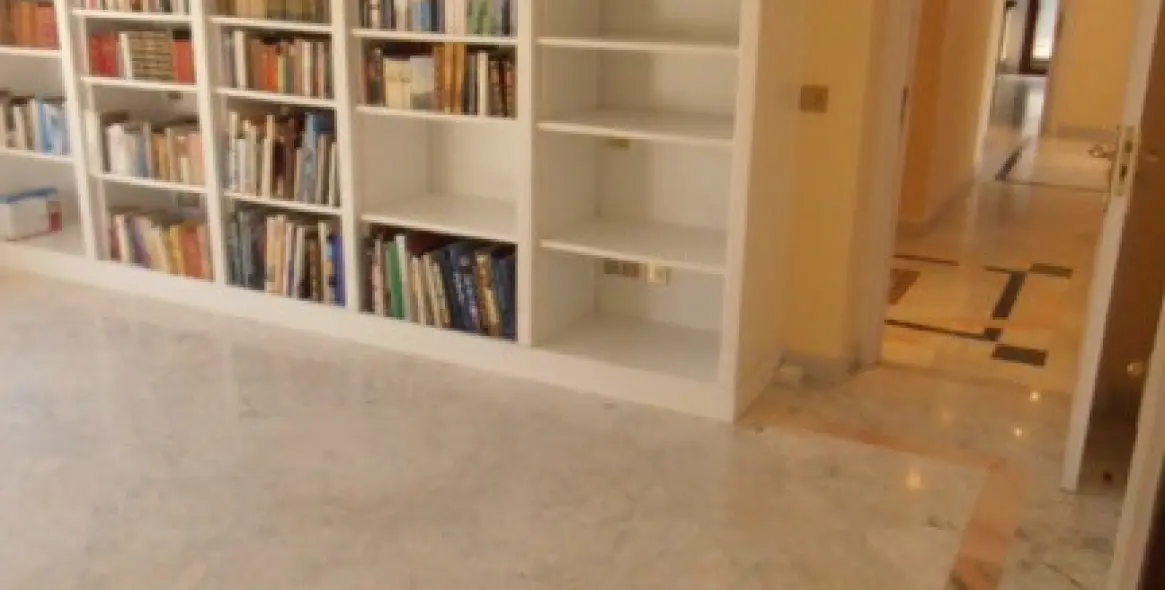Long-term rent of middle floor apartment in Sierra Blanca 9