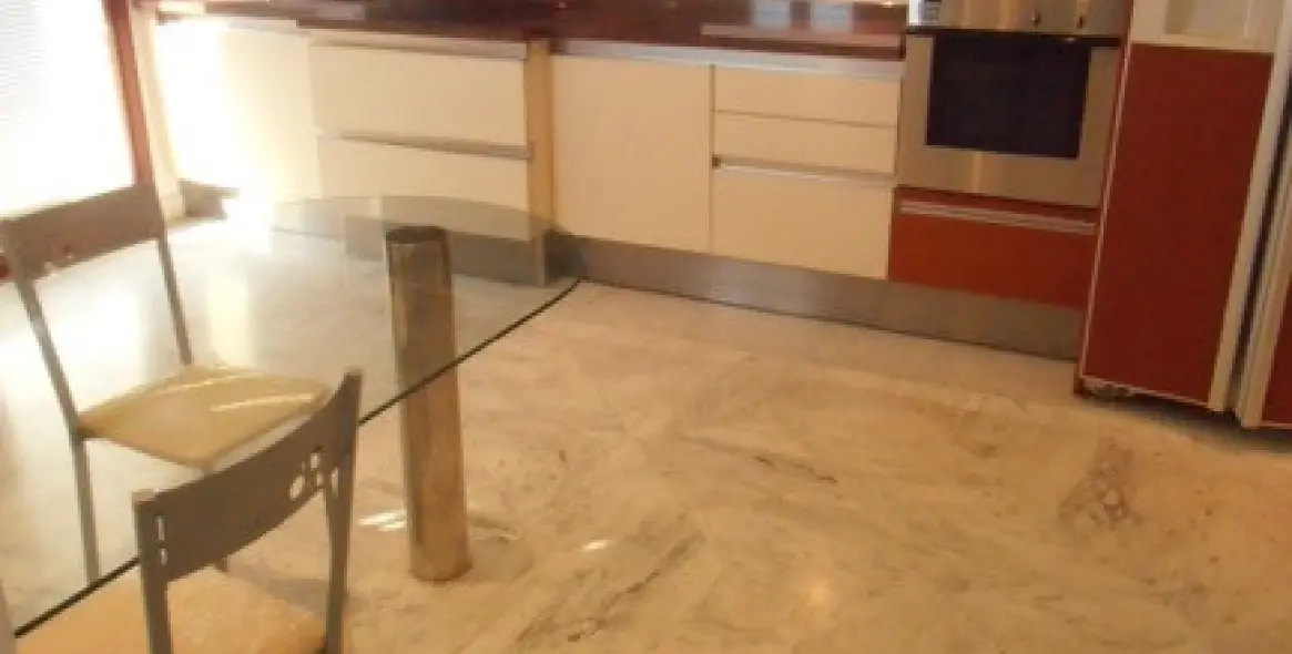 Long-term rent of middle floor apartment in Sierra Blanca 12