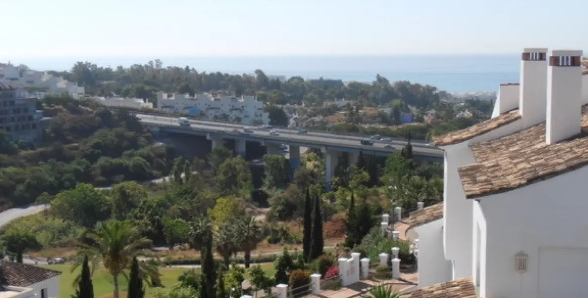 Long-term rent of middle floor apartment in Sierra Blanca 13