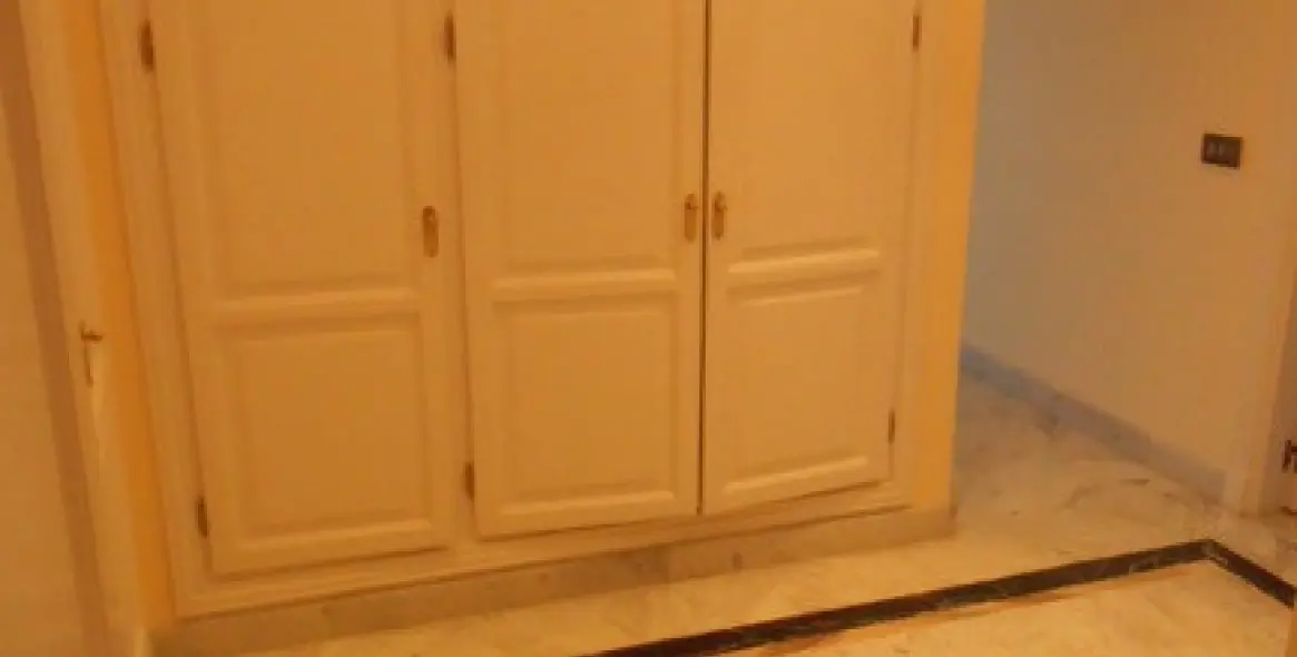 Long-term rent of middle floor apartment in Sierra Blanca 19