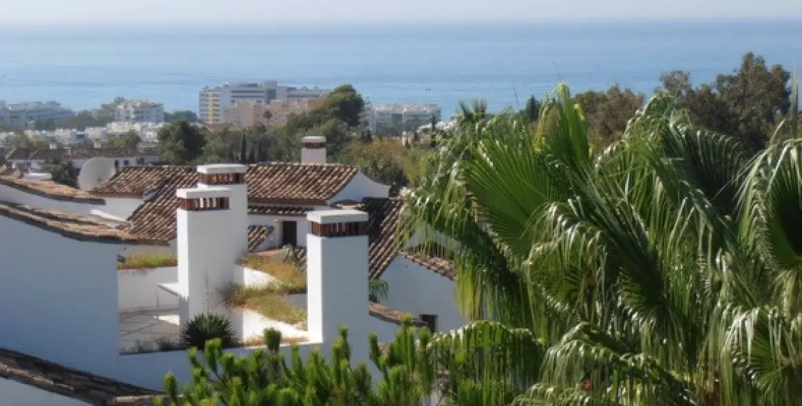 Long-term rent of middle floor apartment in Sierra Blanca 27