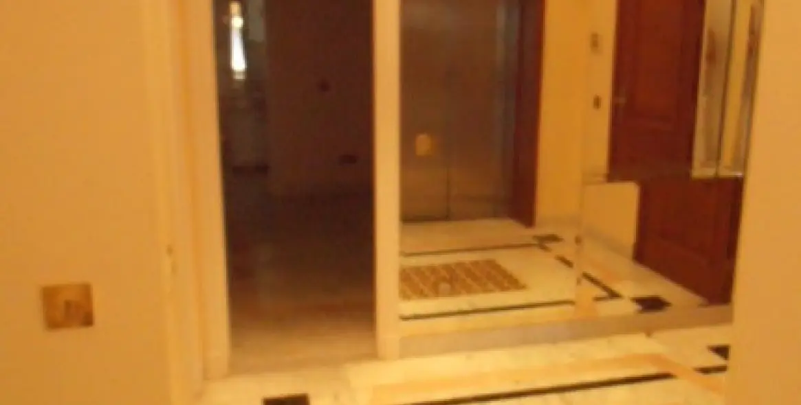 Long-term rent of middle floor apartment in Sierra Blanca 29