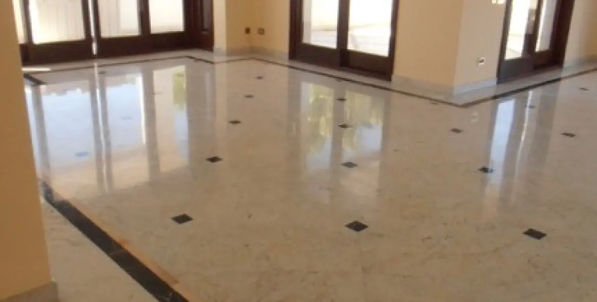 Long-term rent of middle floor apartment in Sierra Blanca 30