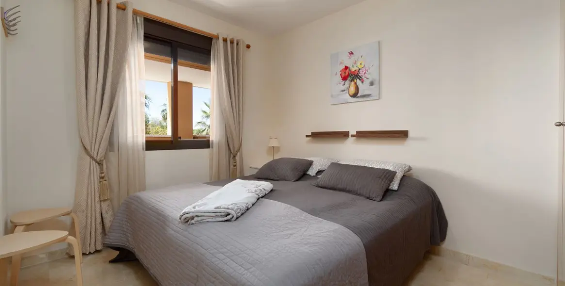 Sale of middle floor apartment in La Cala de Mijas 15