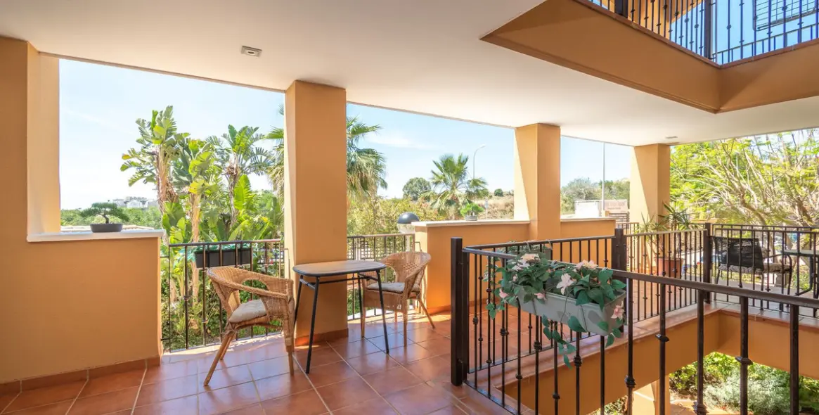 Sale of middle floor apartment in La Cala de Mijas 26