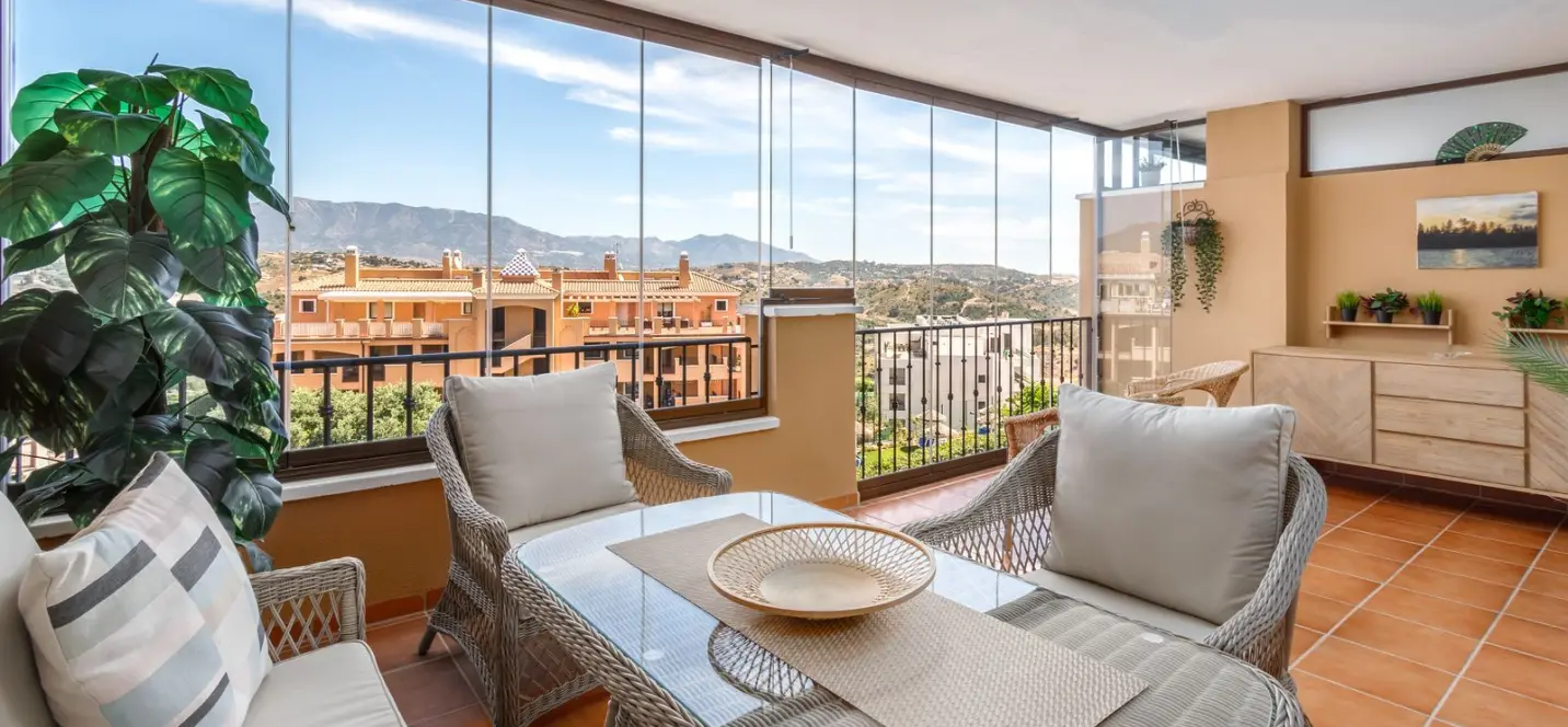 Sale of middle floor apartment in La Cala de Mijas 0