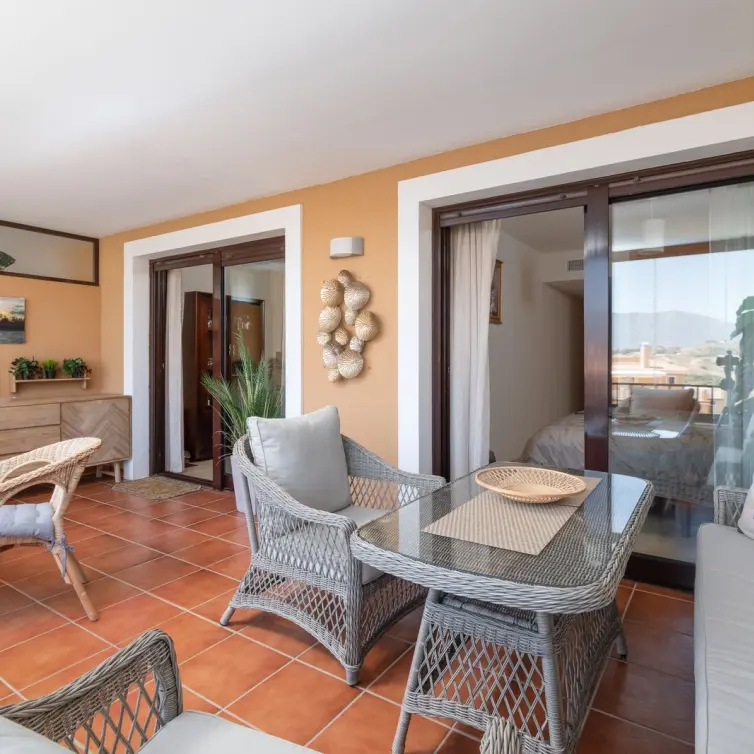 Sale of middle floor apartment in La Cala de Mijas
