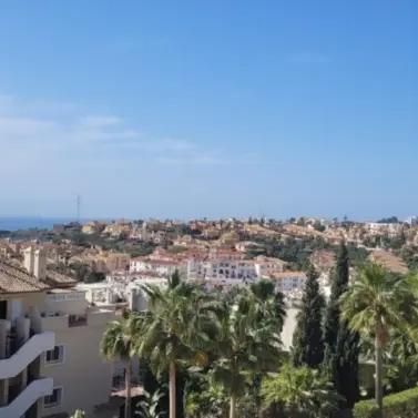 Venta de apartamento en planta media en Riviera del Sol