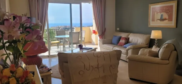 Venta de apartamento en planta media en Riviera del Sol 1