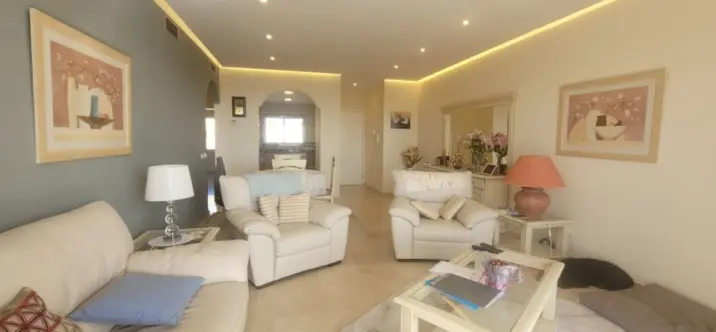 Venta de apartamento en planta media en Riviera del Sol 2