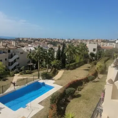 Venta de apartamento en planta media en Riviera del Sol