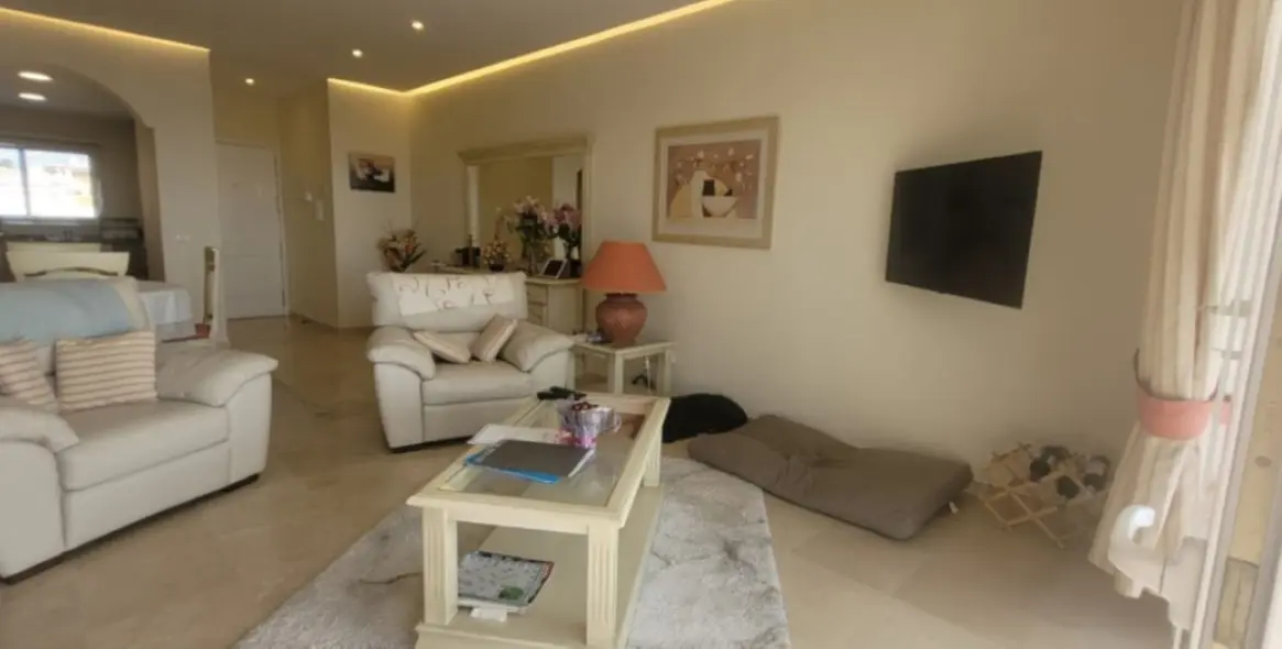 Venta de apartamento en planta media en Riviera del Sol 10